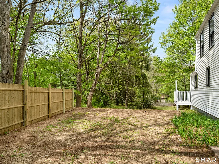1335 Wolf Hill Rd — Photo 7