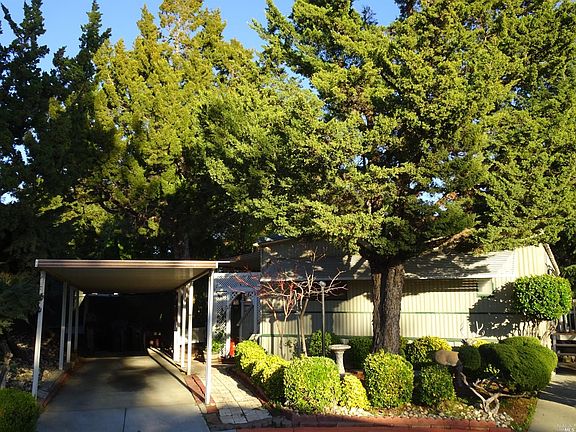 2nd image of 5 Bel Air Cir