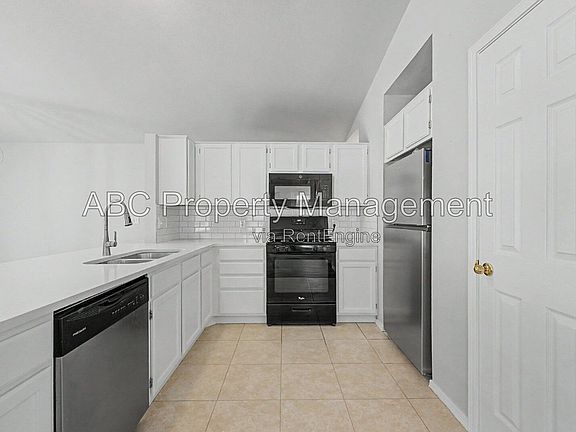 3rd image of 3345 W Essex Dr