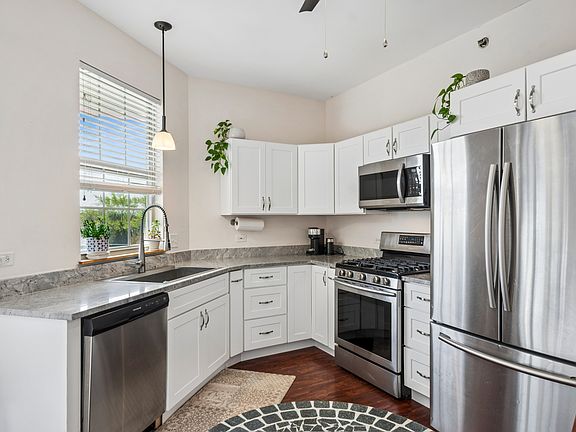 5th image of 3125 Town Square Dr Unit 405
