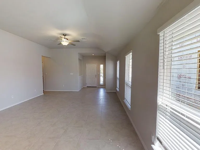 185 Heather Glen Way — Photo 3
