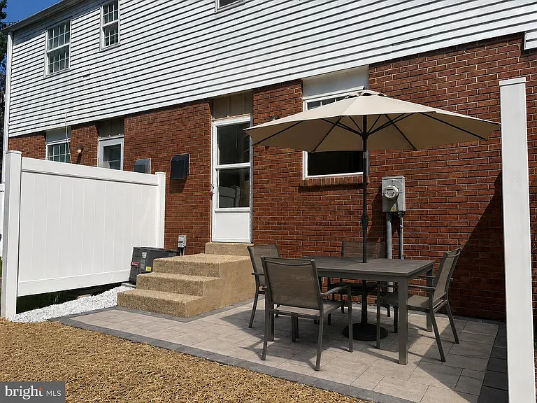 305 S Warminster Rd #B5 — Photo 3