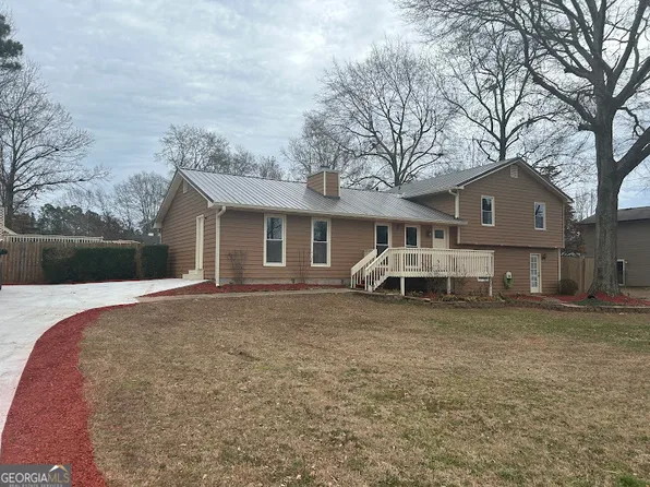 306 Timbermill Cir, Carrollton, GA 30116