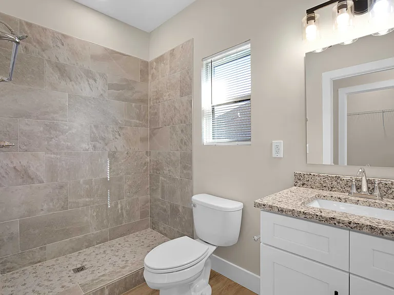 1022 Wentford Ave — Photo 16