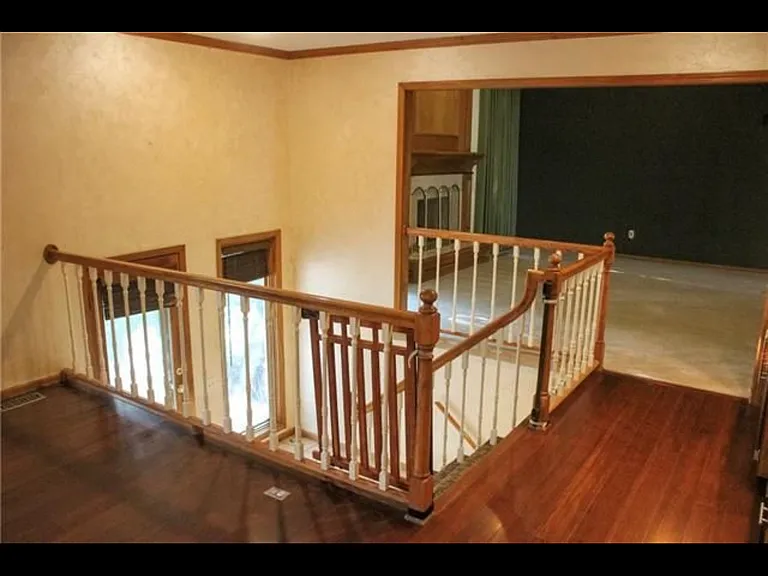 307 S Park Dr — Photo 29