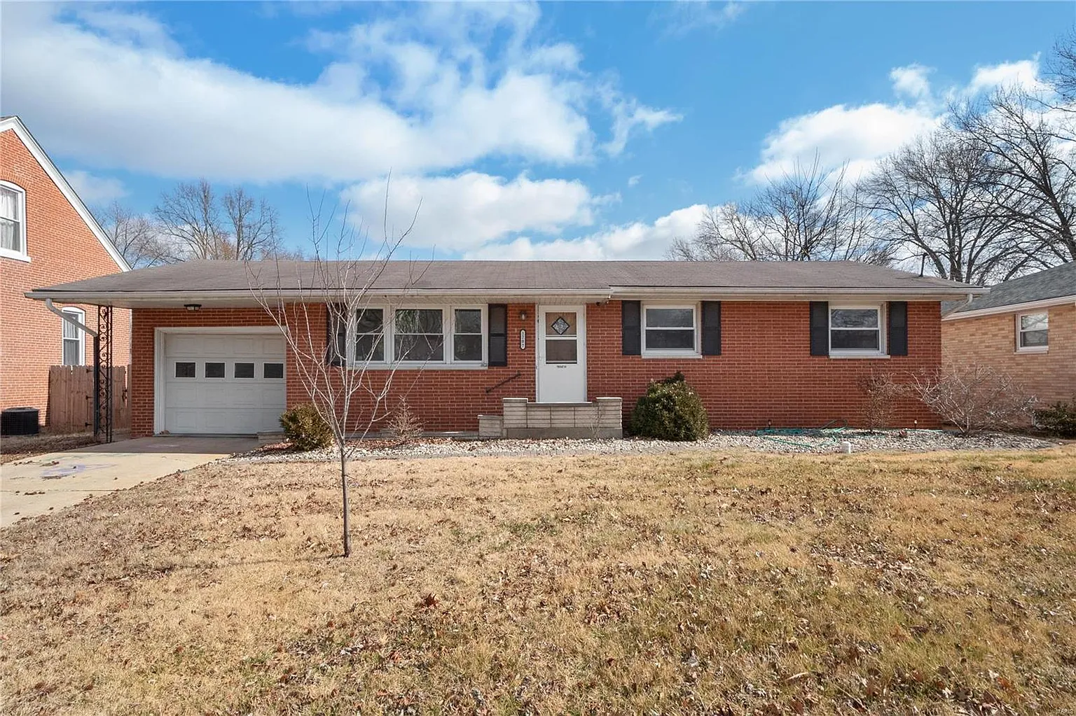1207 Poplar St photo 1