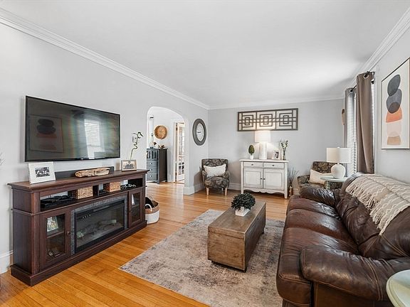 3rd image of 13 Leslie O Johnson Rd