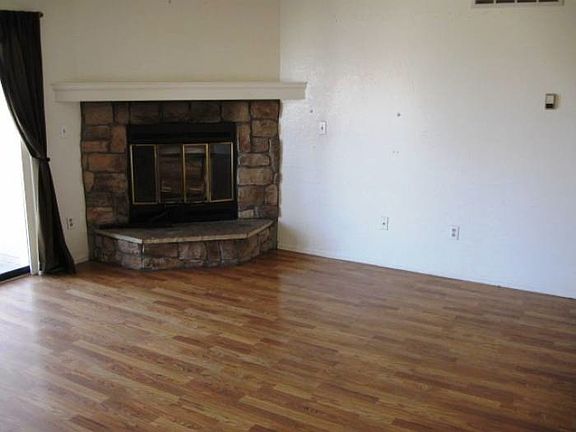 Laminate Wood Flooring