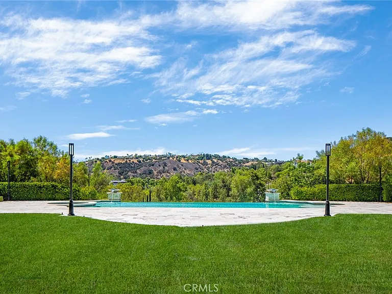 24100 Hidden Ridge Rd — Photo 4