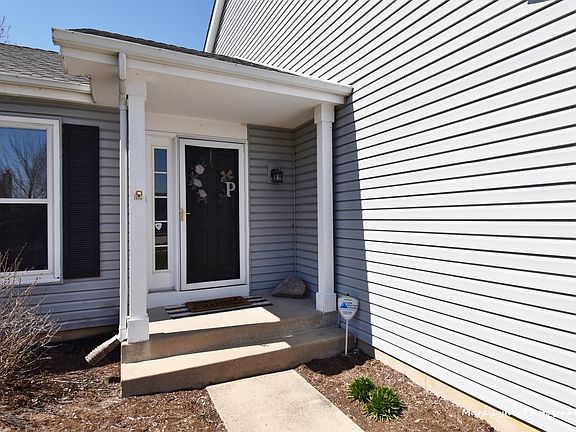 2nd image of 204 Mistwood Ln