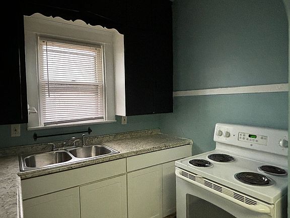 4th image of 554 N Parker Ave #554