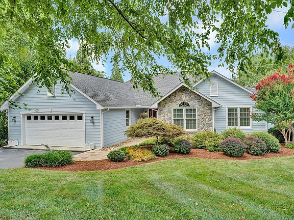 2nd image of 50 Homeplace Cir