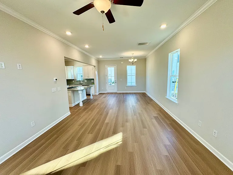 2820 Cook Cir #D — Photo 6
