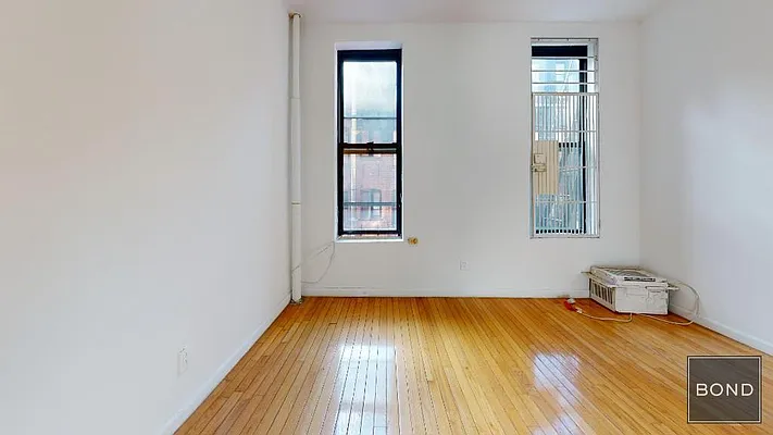 Rented by Bond New York | media 3