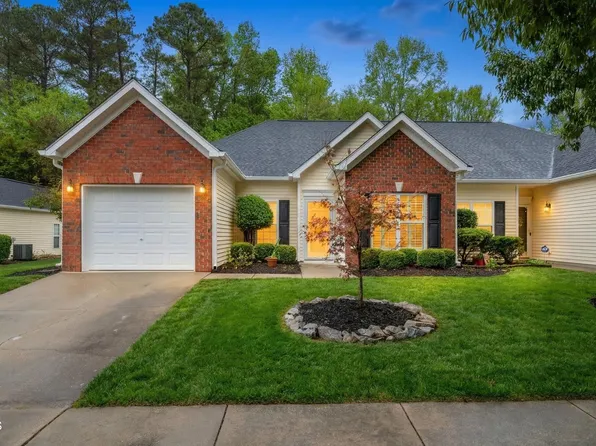 2541 Forest Shadows Ln, Raleigh, NC 27614