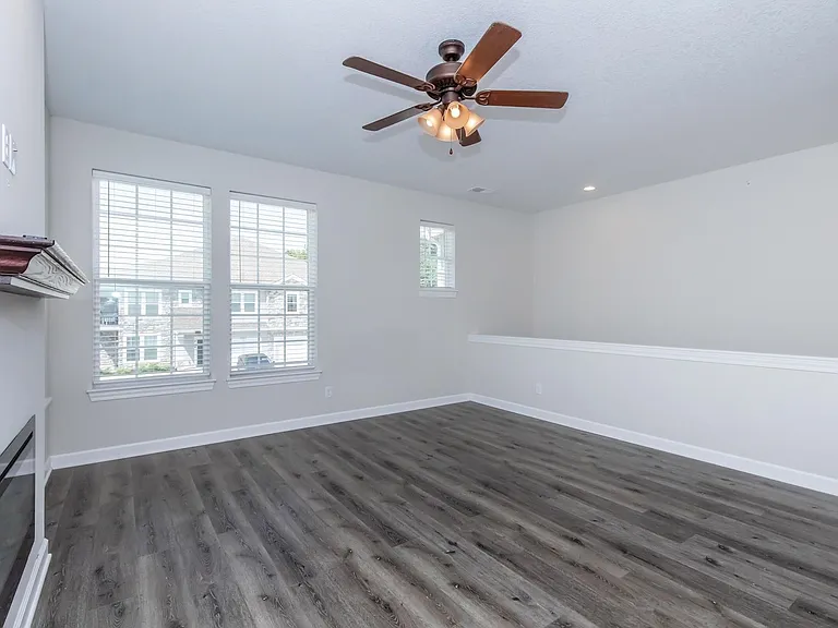 Stonehaven Overland Park — Photo 30