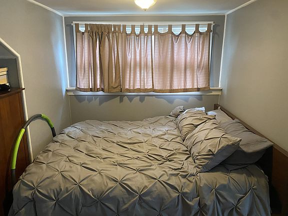 4th image of 414 Withington St #1A