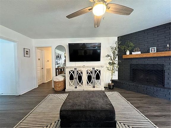 4th image of 3905 Lake Trail Dr