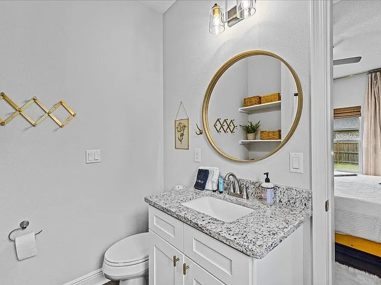 5333 Longhorn Trl — Photo 19