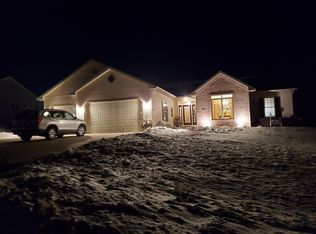 412 Harvest Hill Dr, Denmark, WI 54208