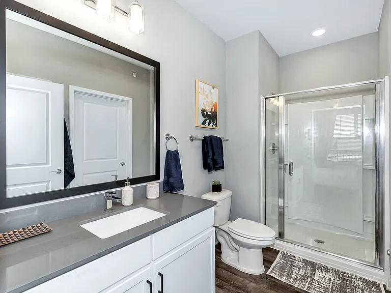 Farmhaus Apartments — Photo 9