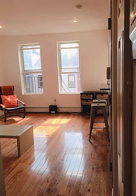 Rented by Virtual Real Estate | media 6