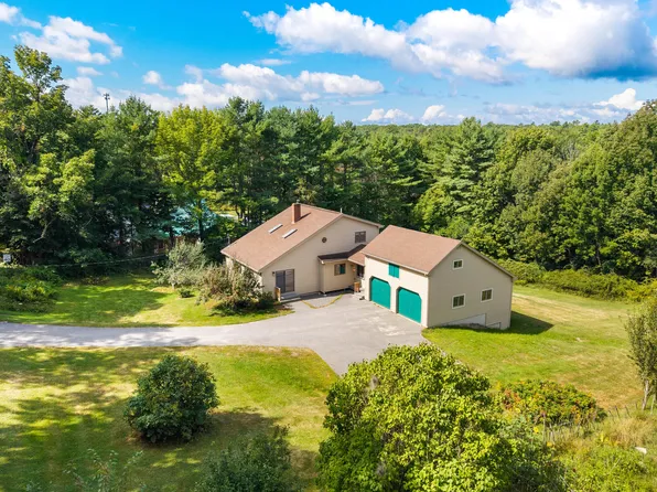 196 Case Road, Winthrop, ME 04364