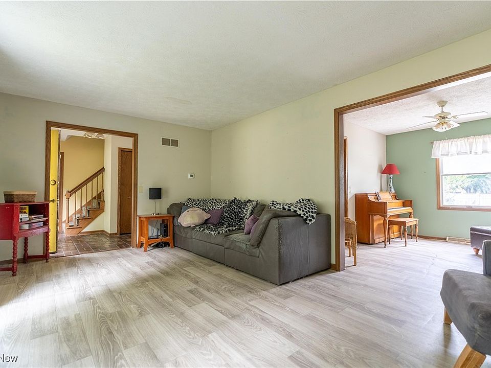 9349 Strausser St NW, Massillon, OH 44646 | Zillow