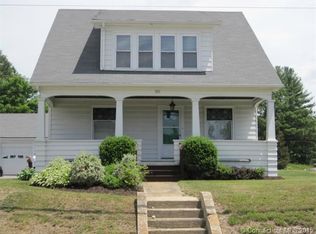 591 Riverside Dr, North Grosvenordale, CT 06255
