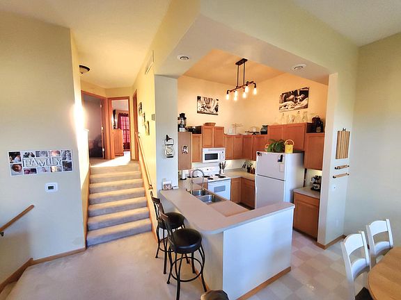 3rd image of 15672 Fjord Ave