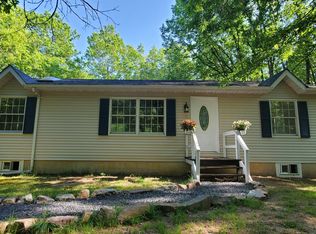 2134 Village Rd, Effort, PA 18330