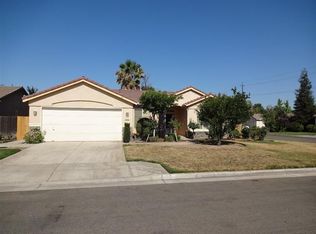 2422 S Larkin Ave, Fresno, CA 93727