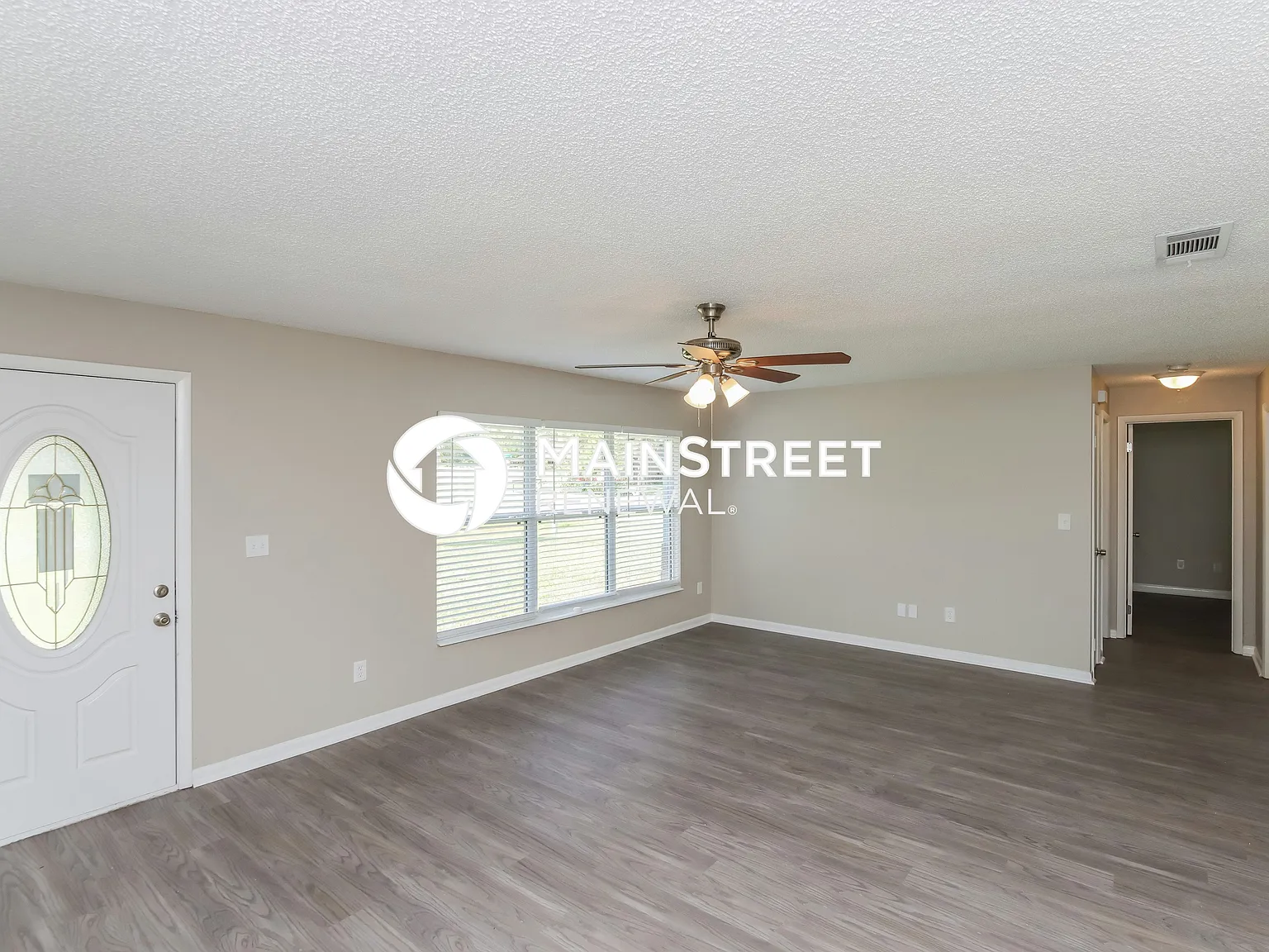 655 Alhambra Rd S E — Photo 3