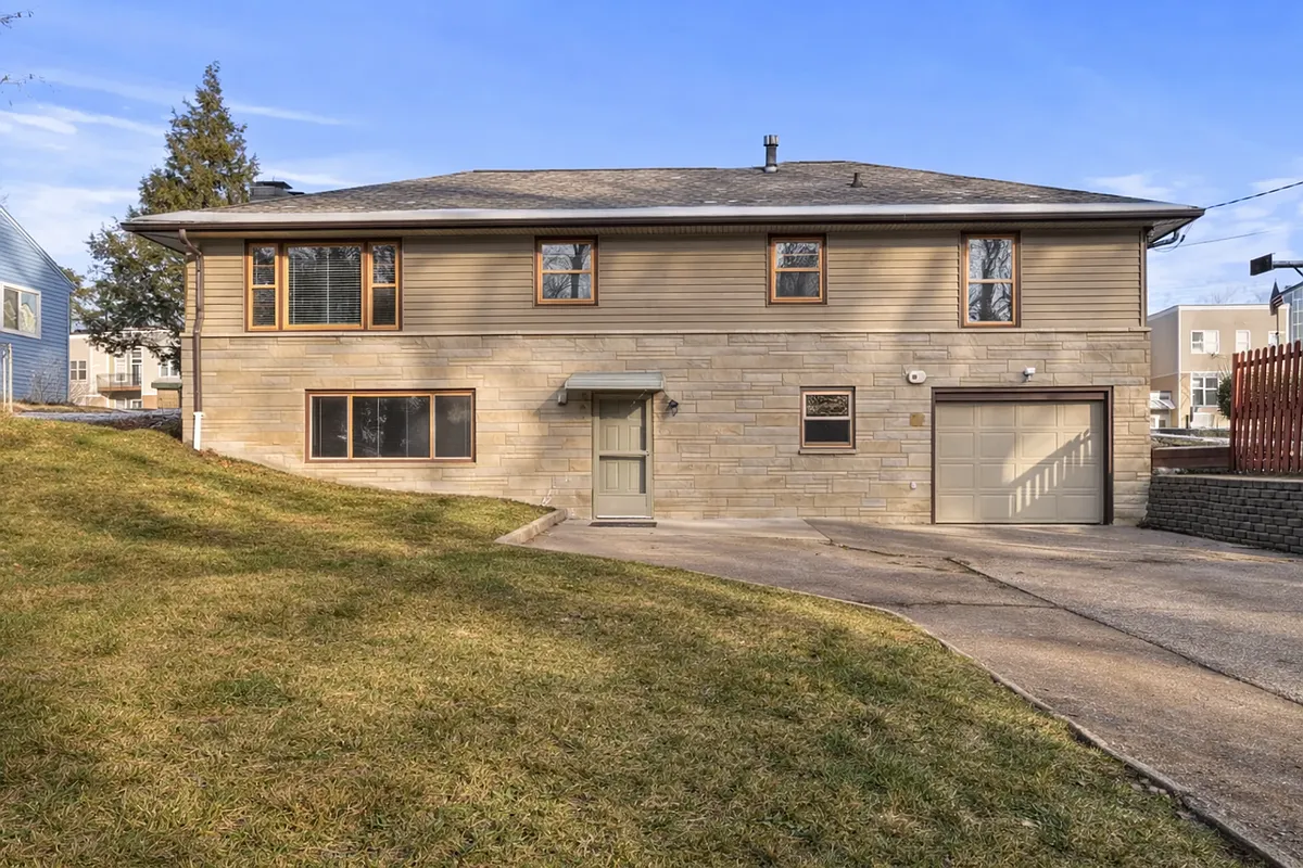 Building Photo - 2540 E Eastgate Ln