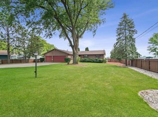 1717 Butte Des Morts Beach Rd, Neenah, WI 54956