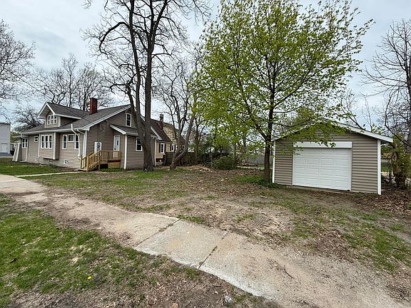 3rd image of 462 Catawba Ave