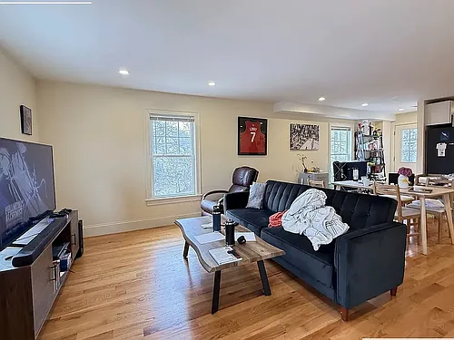 23 Higgins St #2 Photo 1