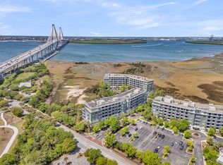221 Cooper River Dr, Mount Pleasant, SC 29464