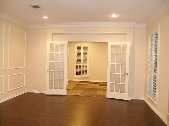 4th image of 3008 Brush Creek Ln