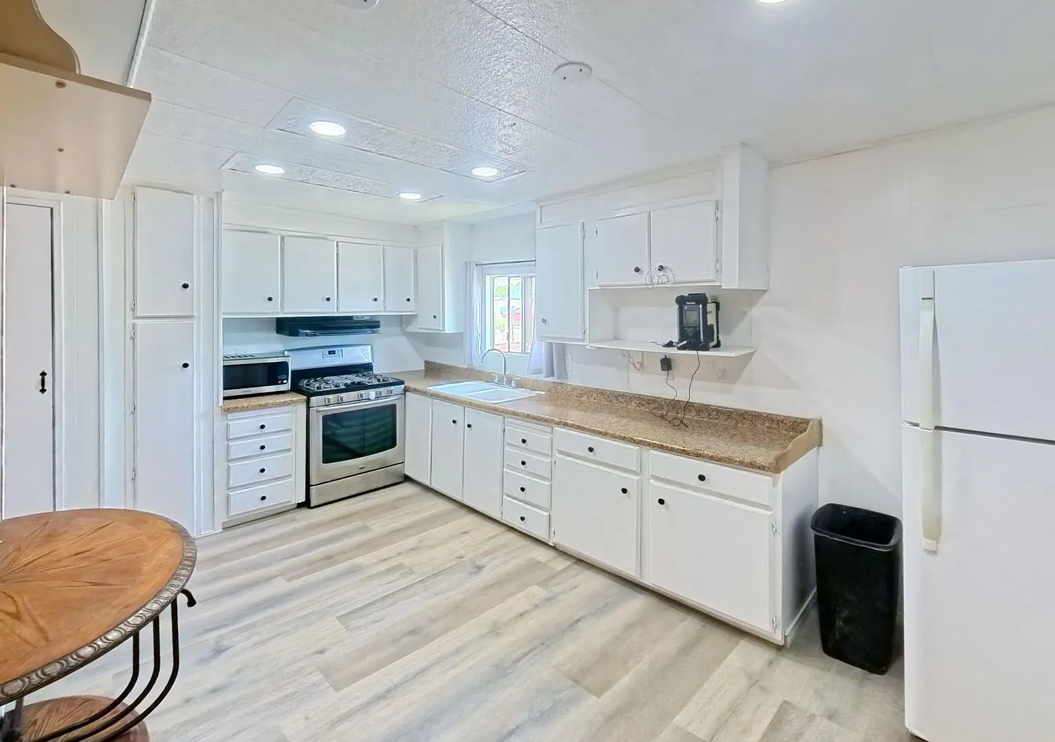 30100 Lakeview Ave, Nuevo | Country Charm + Nearly Half an Acre to Enjoy in Nuevo! — Photo 2