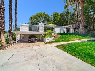 21115 Dumetz Rd, Woodland Hills, CA 91364
