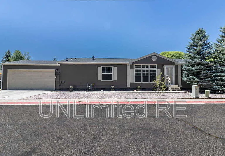1679 W Stephen Dr — Photo 2