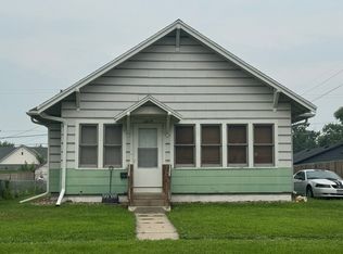 406 S Chicago Ave, Hastings, NE 68901