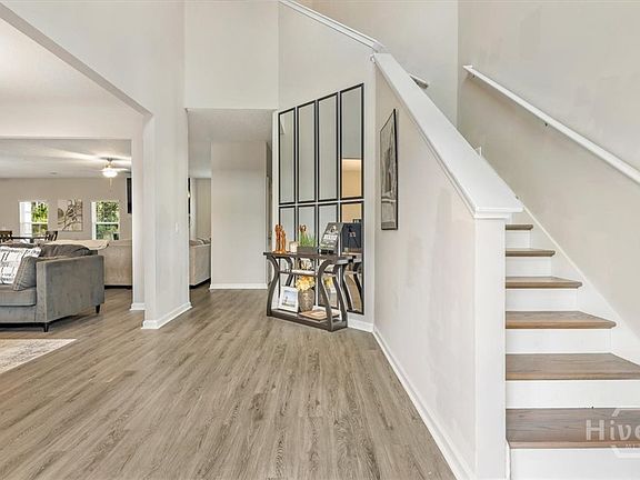 4th image of 392 Akins Ranch Road NE