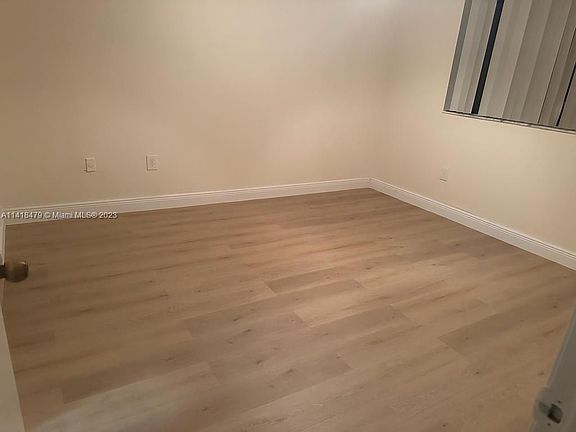 5th image of 9895 Nob Hill Ln #9895