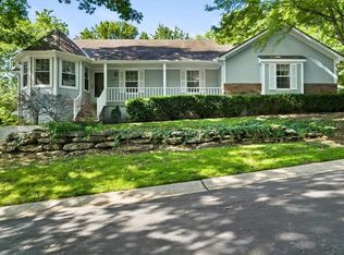 3000 S Cedar Crest Dr, Independence, MO 64057