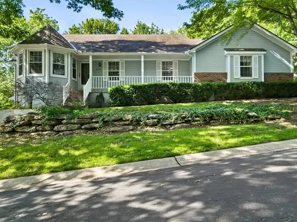 3000 S Cedar Crest Dr, Independence, MO 64057