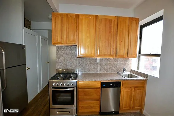 Rented by Corcoran | media 20