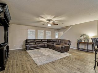 9931 Swallow Dr, Conroe, TX 77385