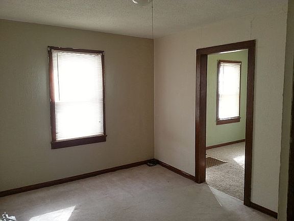 2nd image of 11208 E Peery St
